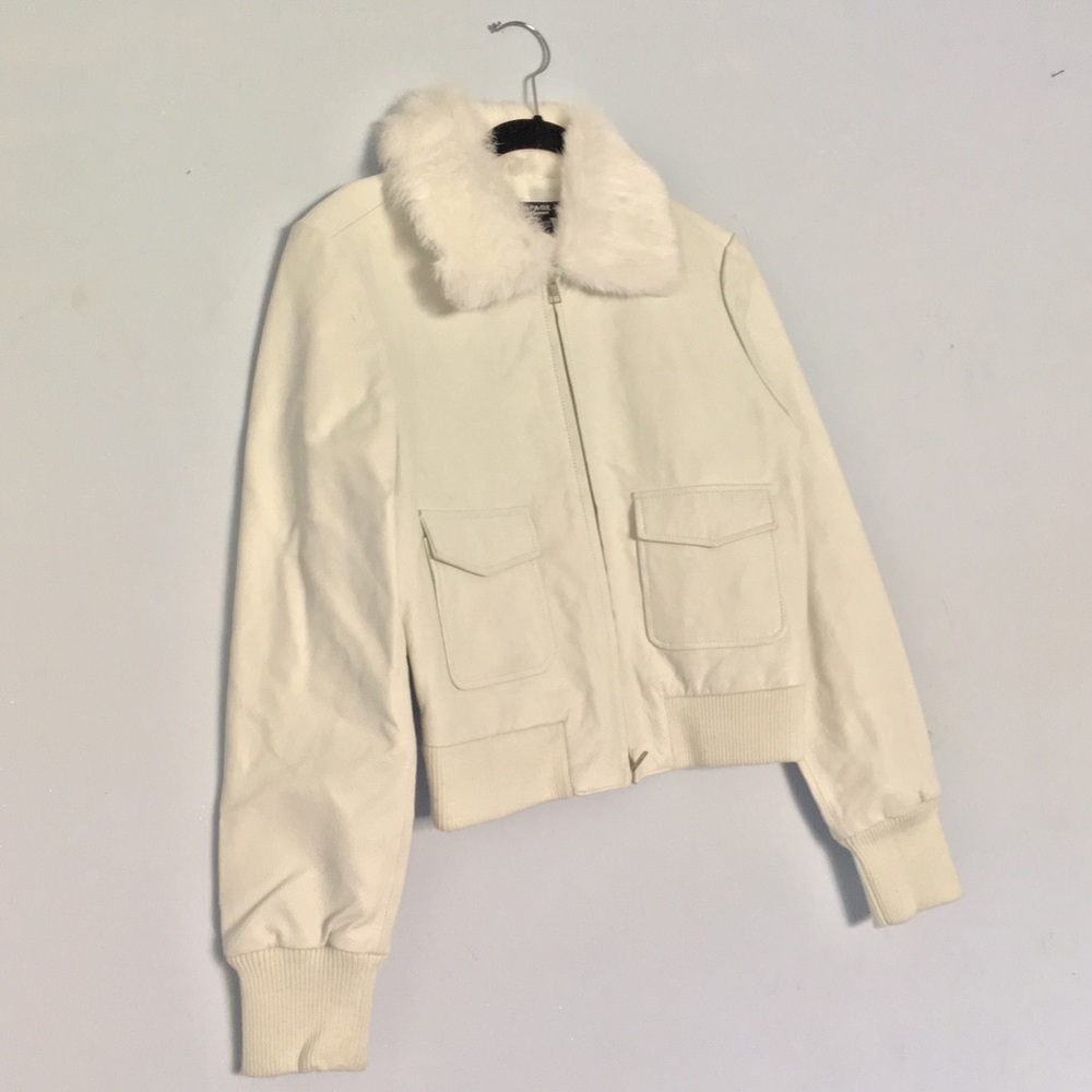 White Leather Fur-collared Vintage Jacket